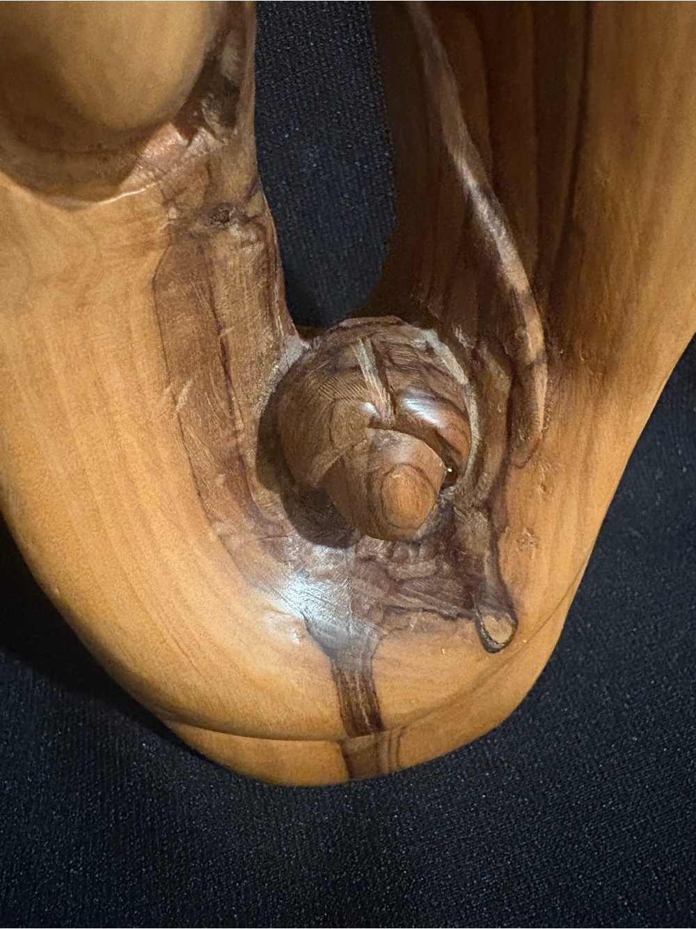 Olive Wood Holy Family Nativity Sculpture Hand Carved in Jerusalem - Picture 4 of 7